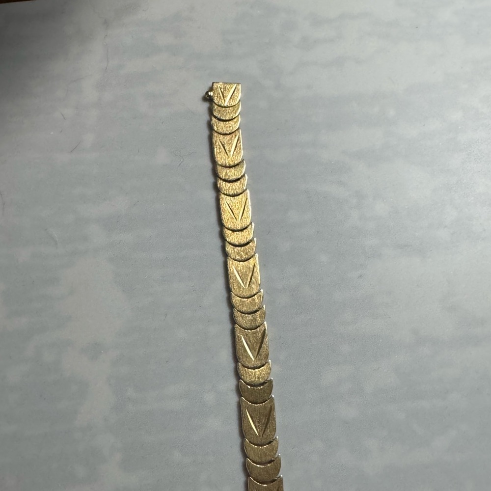 Vintage solid 14kGold Textured Bracelet